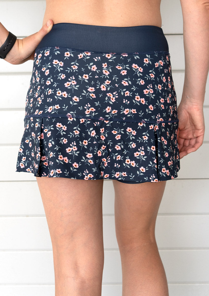 3x3 Vintage Daisy Tennis Skirt